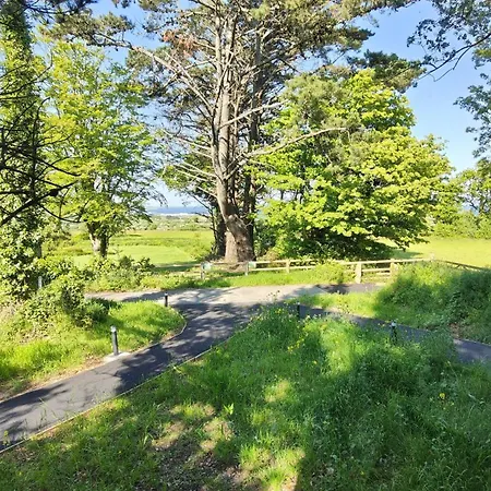 The View At Moneylands *