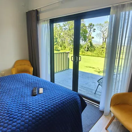 The View At Moneylands Villa *