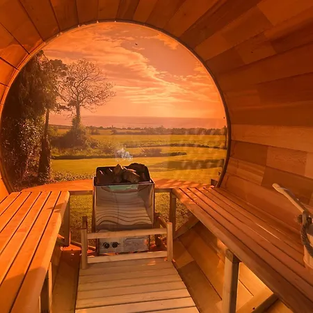 The View At Moneylands Villa