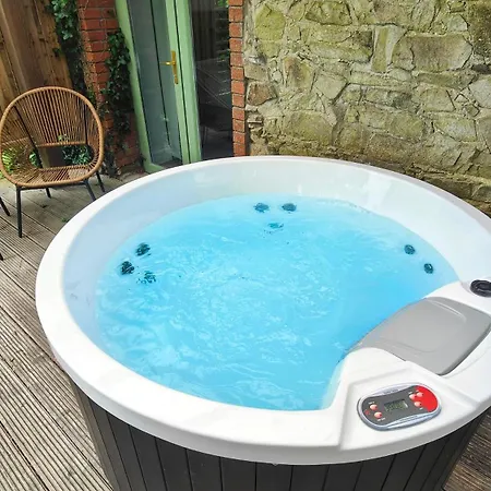 Villa The View At Moneylands